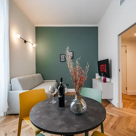Spacious In Next To Metro Appartement *