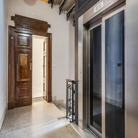 Spacious In Next To Metro * Milan